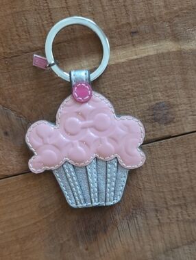 COACH  cupcake 🧁 keychain Bagcharm